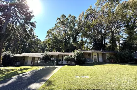 552 Blendwood Dr, Charlotte, NC 28215