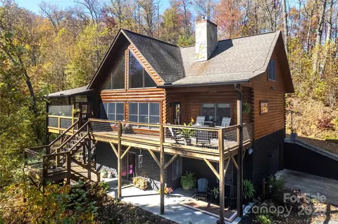 905 Jay Bird Dr, Sylva, NC 28779