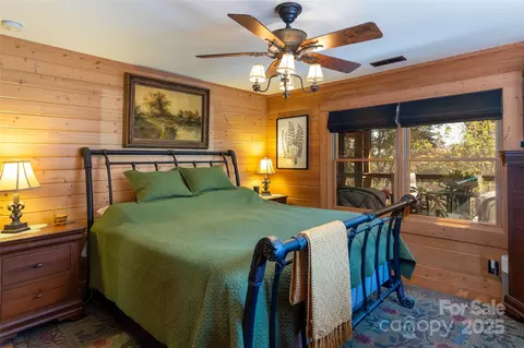 Bedroom - 905 Jay Bird Dr, Sylva, NC 28779 photo 1 of 2