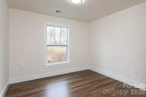 Bedroom - 204 Cascade Ridge Rd, Fairview, NC 28730 photo 6 of 7
