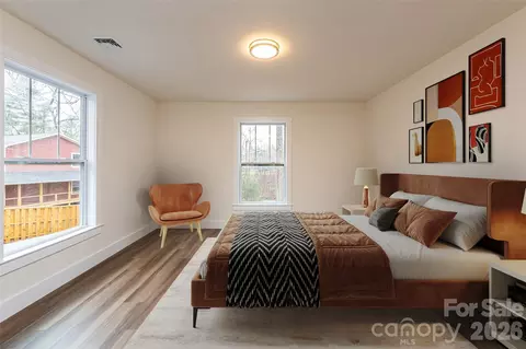 Bedroom - 204 Cascade Ridge Rd, Fairview, NC 28730 photo 2 of 7