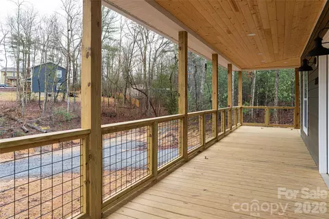 Exterior - 204 Cascade Ridge Rd, Fairview, NC 28730 photo 3 of 13