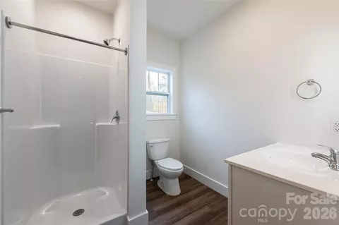 Bath - 204 Cascade Ridge Rd, Fairview, NC 28730 photo 1 of 5