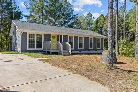 8341 Reedy Creek Rd, Charlotte, NC 28215