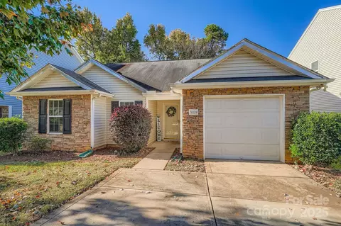 5320 Barley Ln, Charlotte, NC 28216