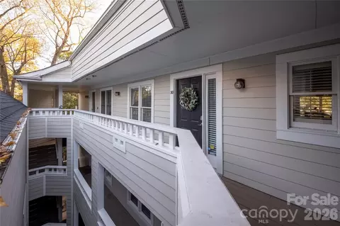 2715 Selwyn 30 Ave #30, Charlotte, NC 28209