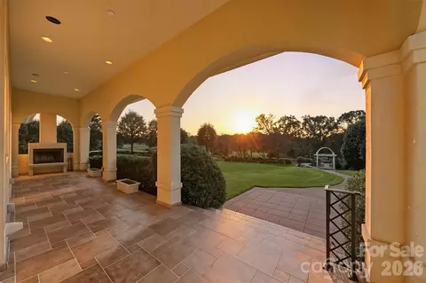 Exterior - 3619 Links Ne Dr NE, Conover, NC 28613 photo 6 of 7