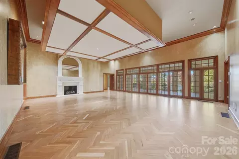 Living - 3619 Links Ne Dr NE, Conover, NC 28613 photo 2 of 8