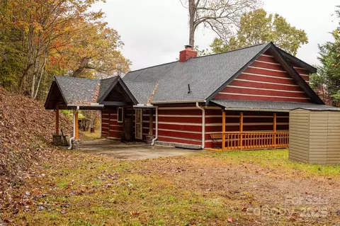 523 Sundown Dr, Franklin, NC 28734
