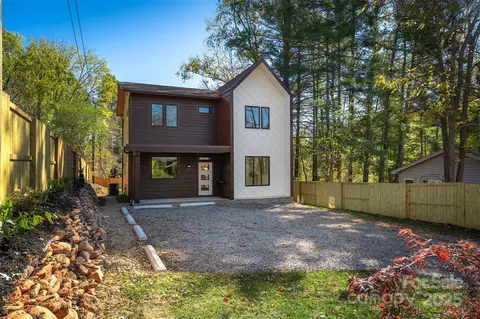 119 N Bear Creek Rd, Asheville, NC 28806