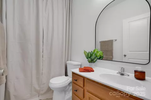 Bath - 1525 Walnut View Dr, Charlotte, NC 28208 photo 1 of 2
