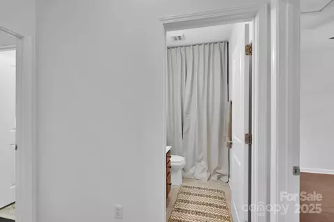 Entry Way - 1525 Walnut View Dr, Charlotte, NC 28208 photo 1 of 1