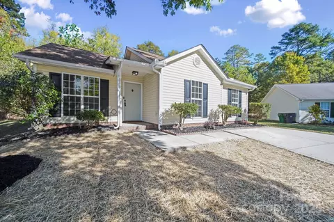 1504 Bear Brook Dr, Charlotte, NC 28214
