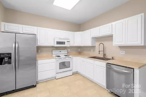 Kitchen - 3687 N Corner Rd, Lancaster, SC 29720 photo 2 of 3