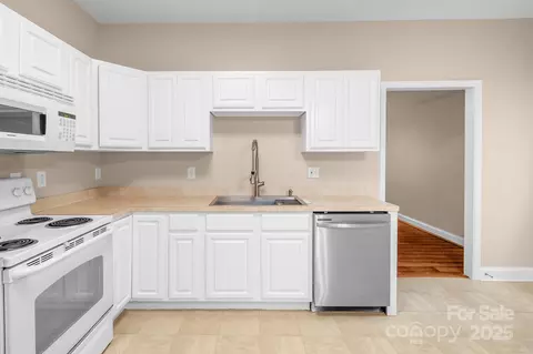 Kitchen - 3687 N Corner Rd, Lancaster, SC 29720 photo 1 of 3