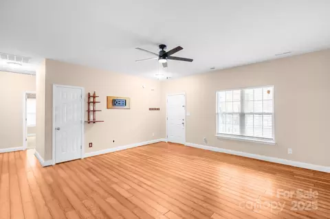 Living - 3687 N Corner Rd, Lancaster, SC 29720 photo 2 of 5