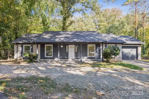 55005434 Milhaven Ln, Charlotte, NC 28269