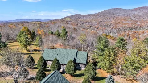 525 School House Rdg, Boone, NC 28607
