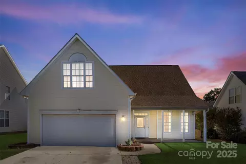 7426 Sparkleberry Dr, Indian Trail, NC 28079