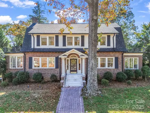 20 6th Ne Ave NE, Hickory, NC 28601