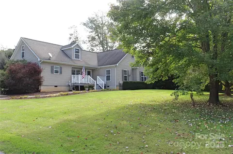 38 Char Kimber Ln, Canton, NC 28716