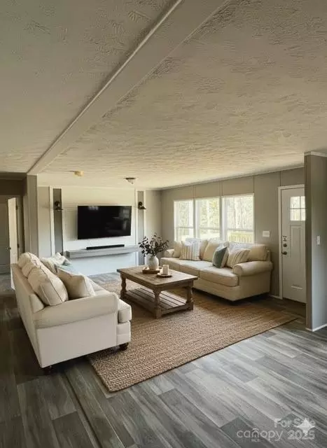 Living - 33 Foxcroft Ln, Flat Rock, NC 28731 photo 1 of 1