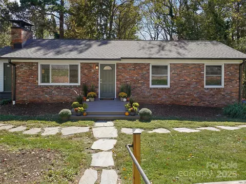 173 Governors View Rd, Asheville, NC 28805