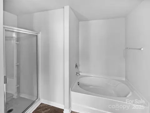 Bath - 2100 Boulder Ct, Gastonia, NC 28054 photo 1 of 4