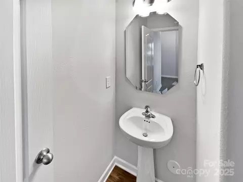 Bath - 2100 Boulder Ct, Gastonia, NC 28054 photo 2 of 4