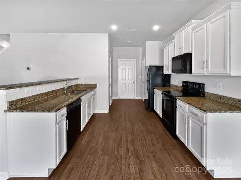 Kitchen - 2100 Boulder Ct, Gastonia, NC 28054 photo 1 of 2
