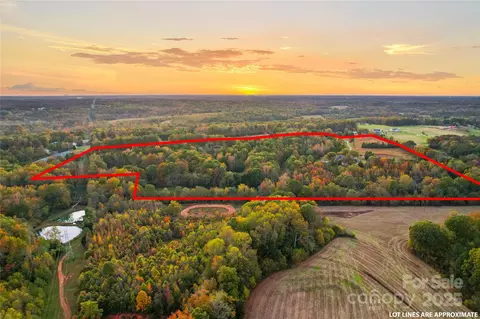 213 Rustic Rd, Mooresville, NC 28115