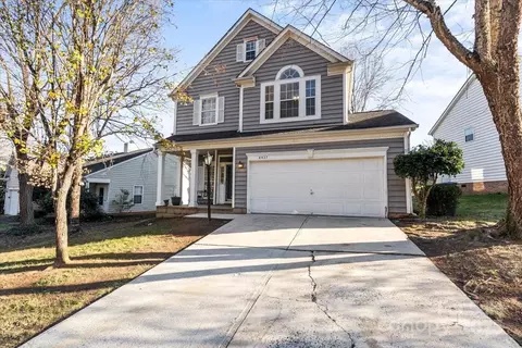 8927 Little Hampton Pl, Charlotte, NC 28215