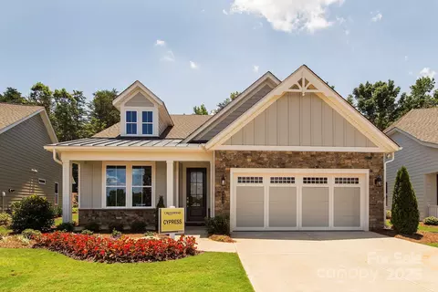 8925 Silver Springs Ct, Charlotte, NC 28215