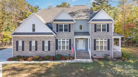 3011 Waxhaw Crossing Dr, Waxhaw, NC 28173