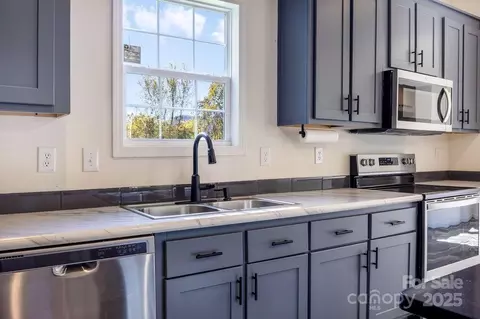 Kitchen - 178 Spencer St, Clyde, NC 28721 photo 3 of 4