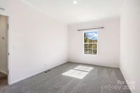 Bedroom - 178 Spencer St, Clyde, NC 28721 photo 5 of 8