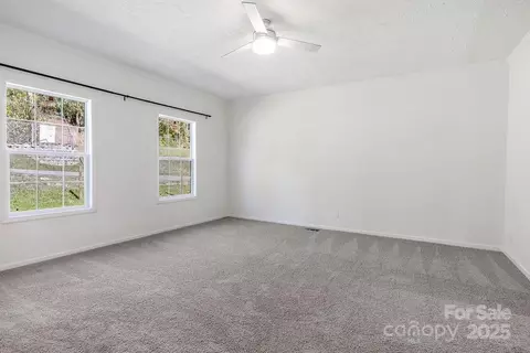 Bedroom - 178 Spencer St, Clyde, NC 28721 photo 8 of 8