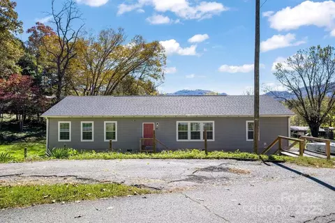 178 Spencer St, Clyde, NC 28721
