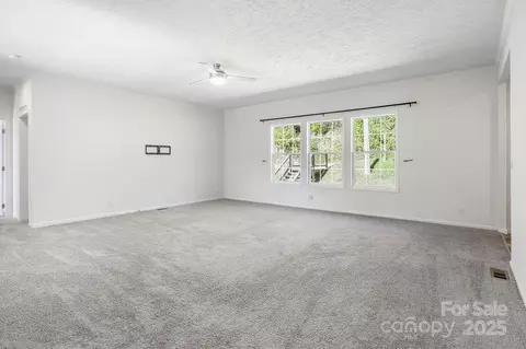 Living - 178 Spencer St, Clyde, NC 28721 photo 4 of 4