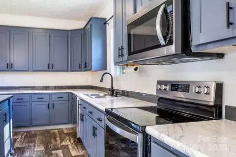 Kitchen - 178 Spencer St, Clyde, NC 28721 photo 4 of 4