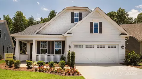 8929 Silver Springs Ct, Charlotte, NC 28215