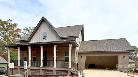 228 Cadence Cir, Brevard, NC 28712