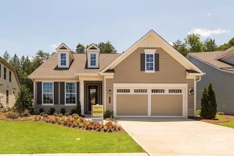 8921 Silver Springs Ct, Charlotte, NC 28215