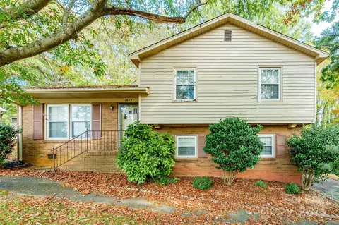 1874 Ballard Dr, Gastonia, NC 28054