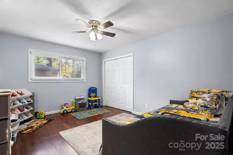 Bedroom - 807 15th Nw St NW, Conover, NC 28613 photo 4 of 7