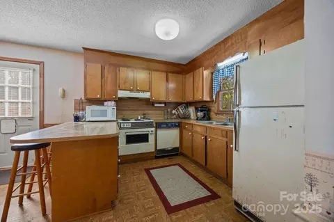 Kitchen - 720 Bee Tree Rd, Salisbury, NC 28146 photo 2 of 3
