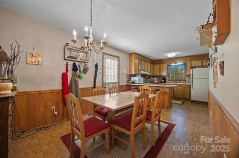Dining - 720 Bee Tree Rd, Salisbury, NC 28146 photo 2 of 2