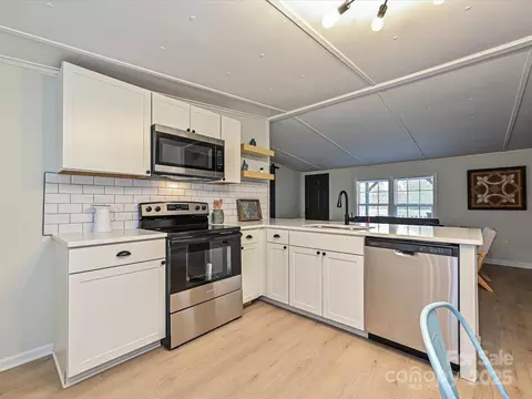 Kitchen - 3318 Loop Rd, Lincolnton, NC 28092 photo 1 of 1