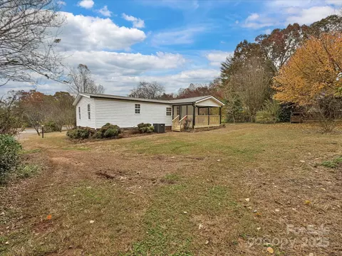 Exterior - 3318 Loop Rd, Lincolnton, NC 28092 photo 6 of 7