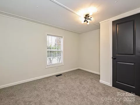 Bedroom - 3318 Loop Rd, Lincolnton, NC 28092 photo 3 of 5